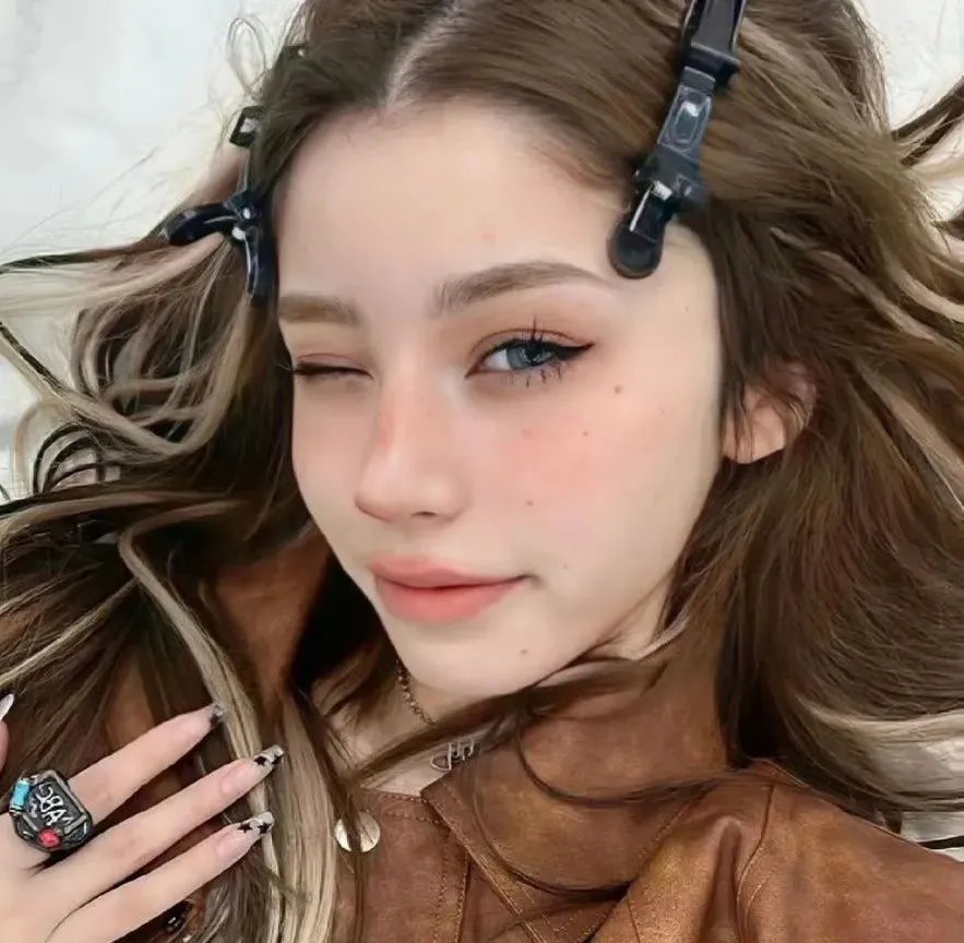 金装少年唐伯虎